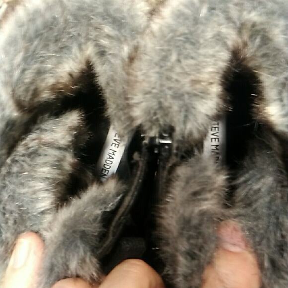 Steve Madden Comfort Faux Fur Trim Lace Up Combat Ankle Boots Bootie Black 9 - Picture 11 of 12